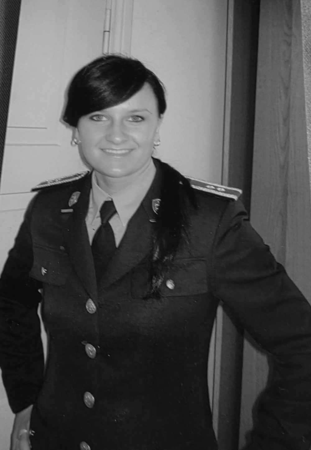 Kristina pareigūnės uniforma